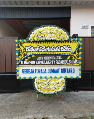 Papan Bunga Duka di Tinggar