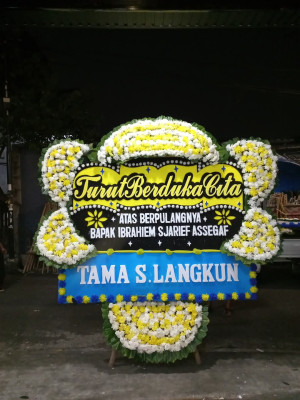 Papan Bunga Duka di Tinggar